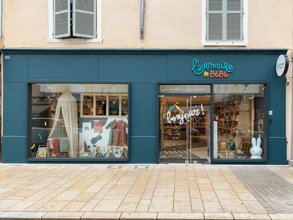 L Armoire De Bebe Specialiste De La Puericulture Inaugure Un Nouveau Format De Concept Store A Villefranche Sur Saone Groupe Ldlc